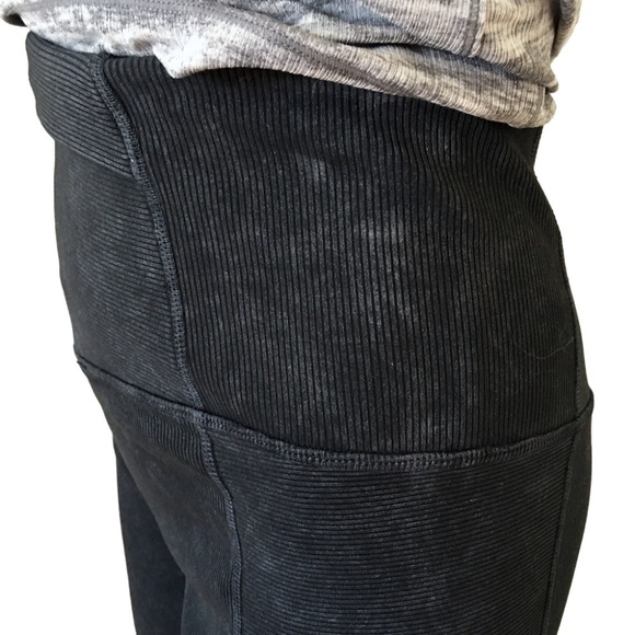 Zella Snow Wash Bike Shorts & Racerback Tank Top Set Fitness Yoga Workout NWOT - Picture 12 of 16